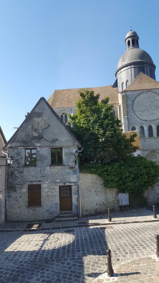 Appartement Au Coeur De La Cite Medievale 普罗万 外观 照片